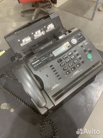 Факс Panasonic KX-FLC418