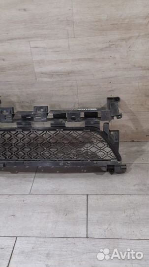 Решетка бампера Renault Sundero 2 С 2014 Года