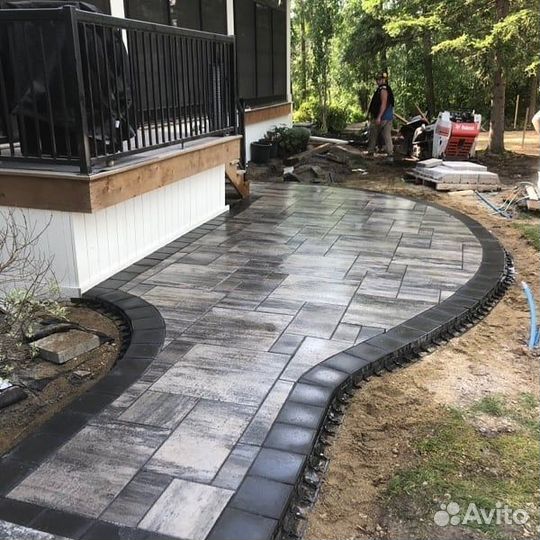 Гибкий пластиковый садовый бордюр