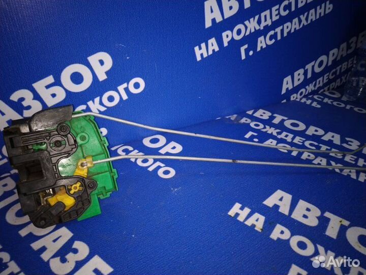 Передний правый замок двери Hyundai Solaris 1