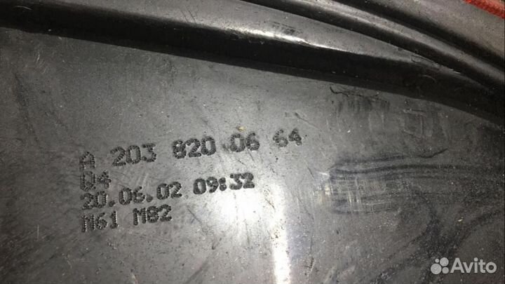 Фонарь задний правый Mercedes C-Class W203