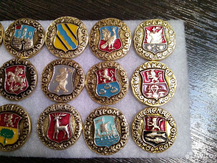 Полный набор значков Золотое кольцо