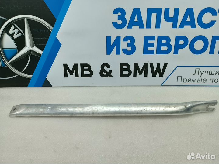 Распорка моторного отсека правая BMW X7 G07