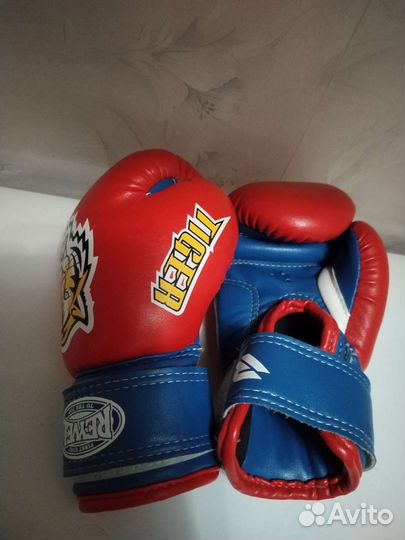 Боксерская груша, боксерские перчатки