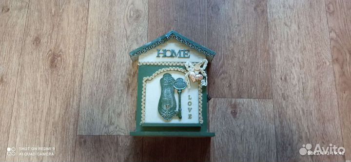 Ключница настенная