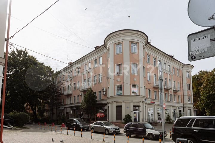 4-к. квартира, 71,4 м², 1/4 эт.