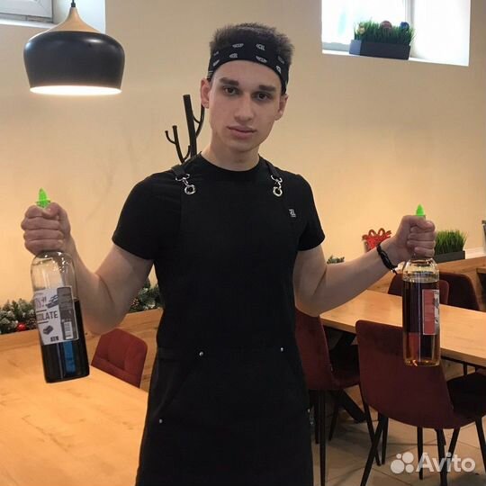 Бариста, кассир, администратор