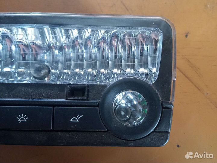 Плафон освещения салона BMW