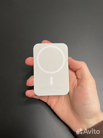 Apple Battery Pack (MagSafe)