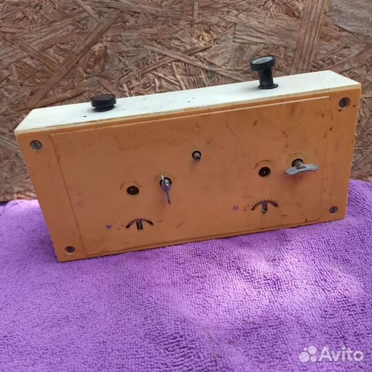 Часы шахматные янтарь