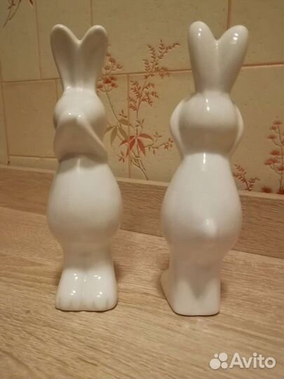 Фигурки зайцев. Цена за двух
