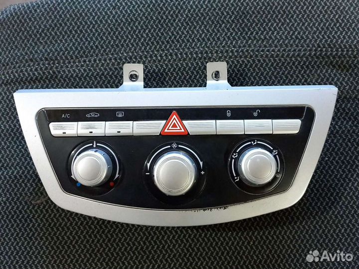 Блок управлениея отопителем Liffan Solano