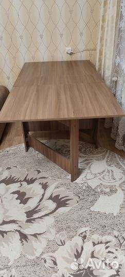 Стол книжка