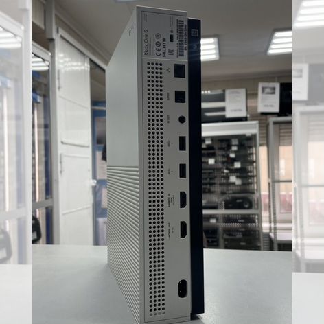 Xbox one S 500 gb с играми