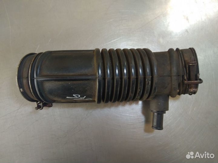 Патрубок воздушного фильтра Faw Vita