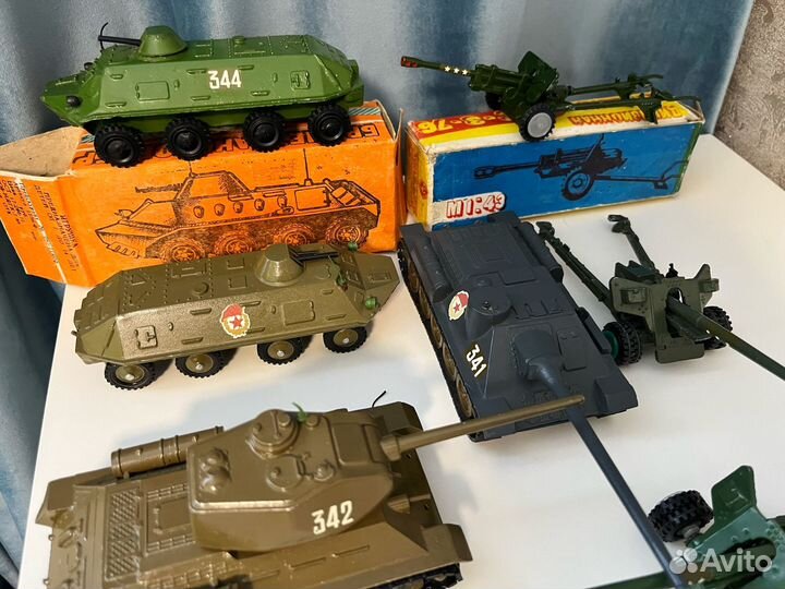 Советская военная техника танк т34 СССР