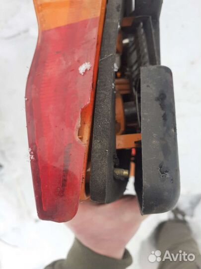 Задний левый фонарь Ford Escort