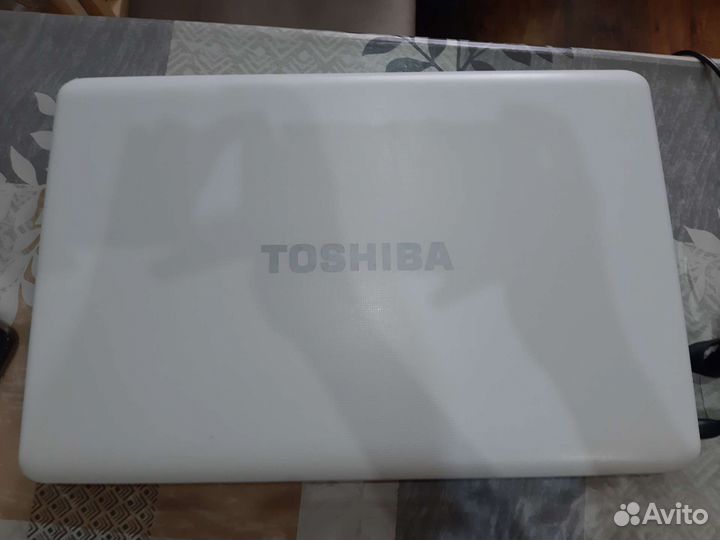 Ноутбук toshiba satellite c670-14k