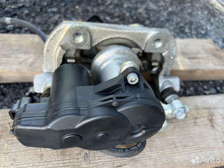 Супорт тормозной задний с электро ручником