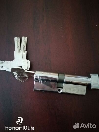 Личинка для замка с вертушкой