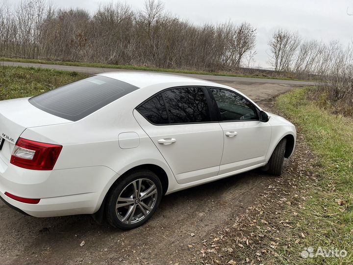 Skoda Octavia 1.6 МТ, 2015, 233 937 км