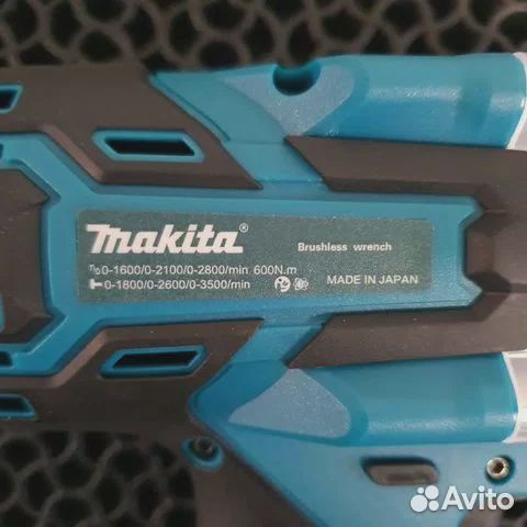 Гайковерт аккумуляторный Makita 600Нм