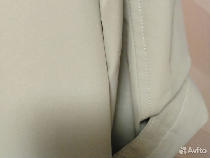 Ветровка женская