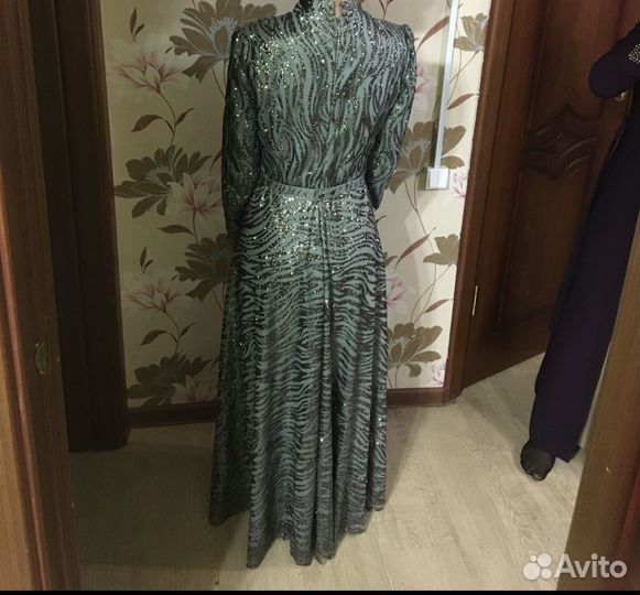 Вечернее платье