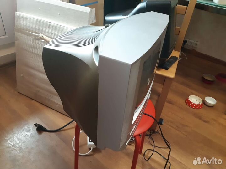 Телевизор Samsung CS-14V10R (14
