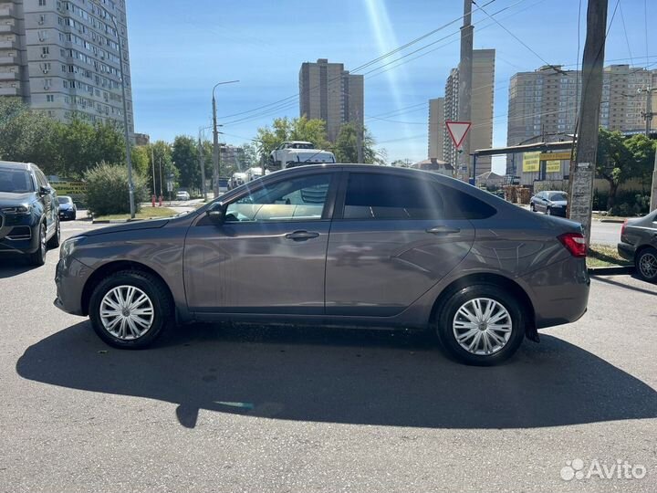 LADA Vesta 1.6 МТ, 2017, 200 000 км