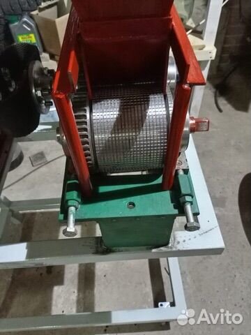 Зернодробилка