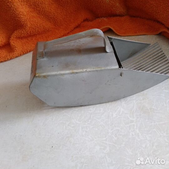 Совок для сбора ягод