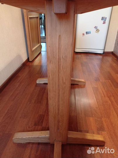 Стол и табуретки