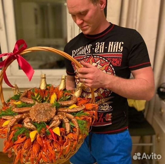 Раки живые и вареные, букет из раков