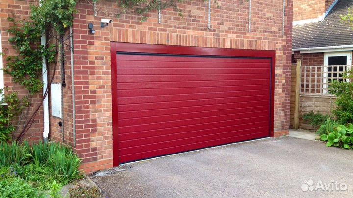 Ворота гаражные секционные DoorHan