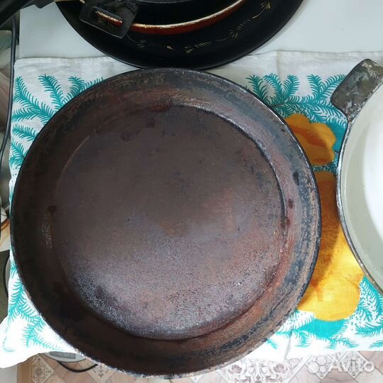 Чугунная сковорода