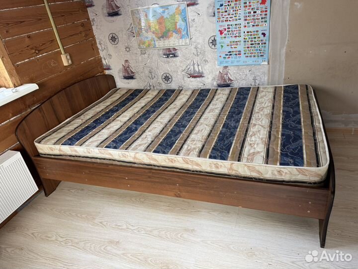 Кровать с матрасом бу