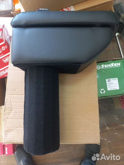 Автоподлокотник Duster