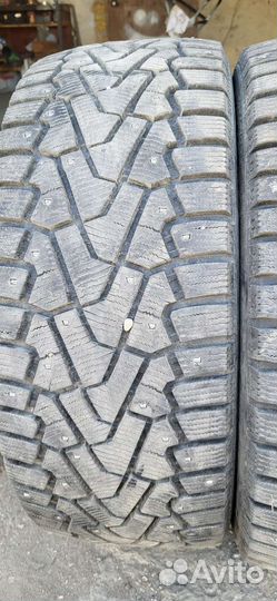 Pirelli Ice Zero 245/45 R19