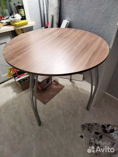 Стол кухонный круглый