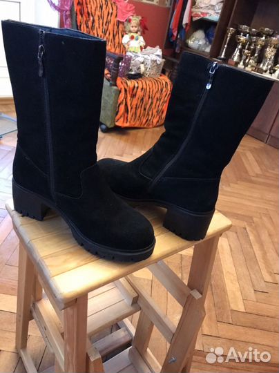 Зимние женские сапоги 38