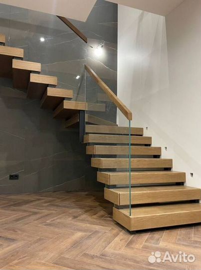 Межэтажная лестница LES-2118