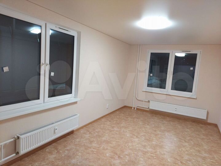 2-к. квартира, 46 м², 1/15 эт.