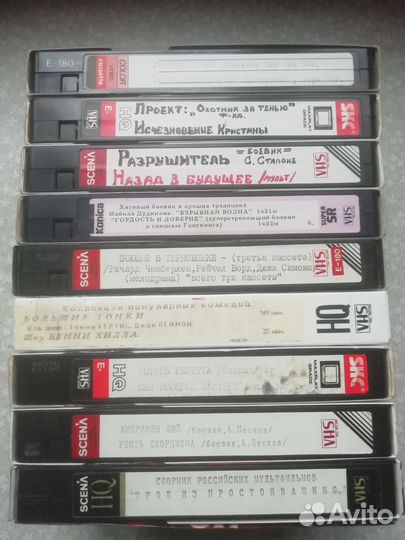 Видеокассеты с фильмами и мультфильмы