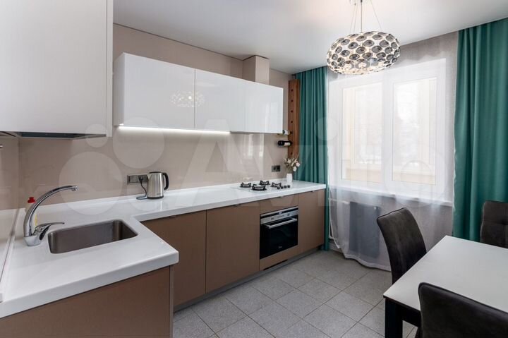 2-к. квартира, 54 м², 1/5 эт.