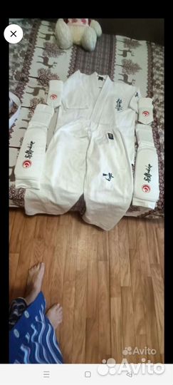 Костюм для занятий каратэ
