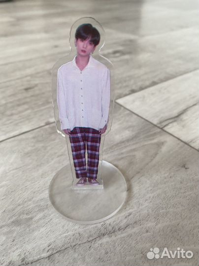 Статуэтка пластик