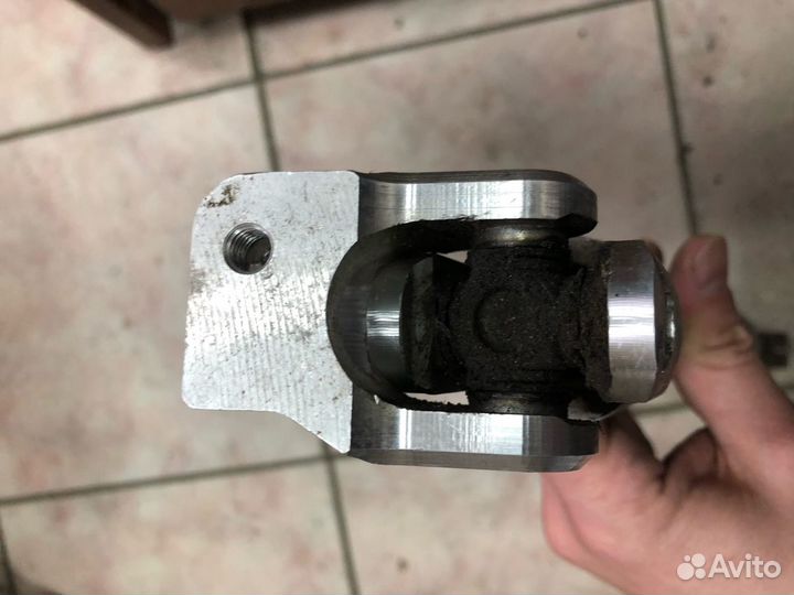 Кардан рулевой Mercedes W221