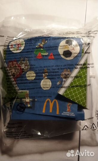 Игрушки из хеппи мил футбол Забивака Пингвин 2018