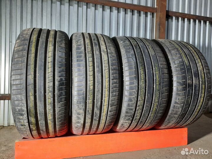 Pirelli P Zero PZ4 275/40 R20 и 315/35 R20